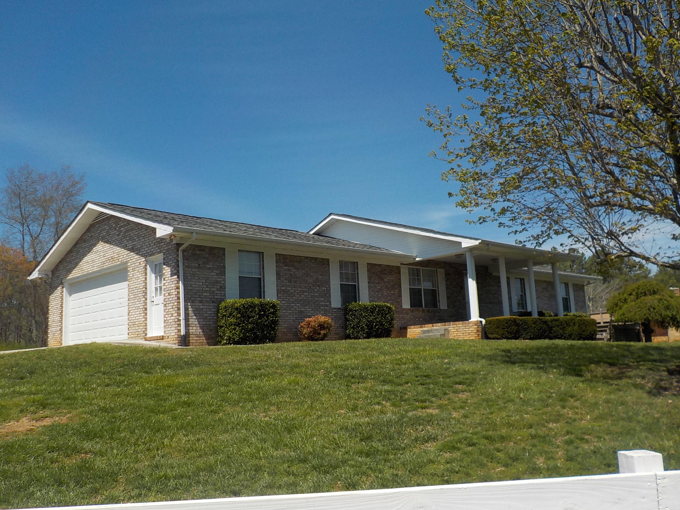 175 Shane Lane Bean Station, TN 37708 - Photo 5 of 40 006