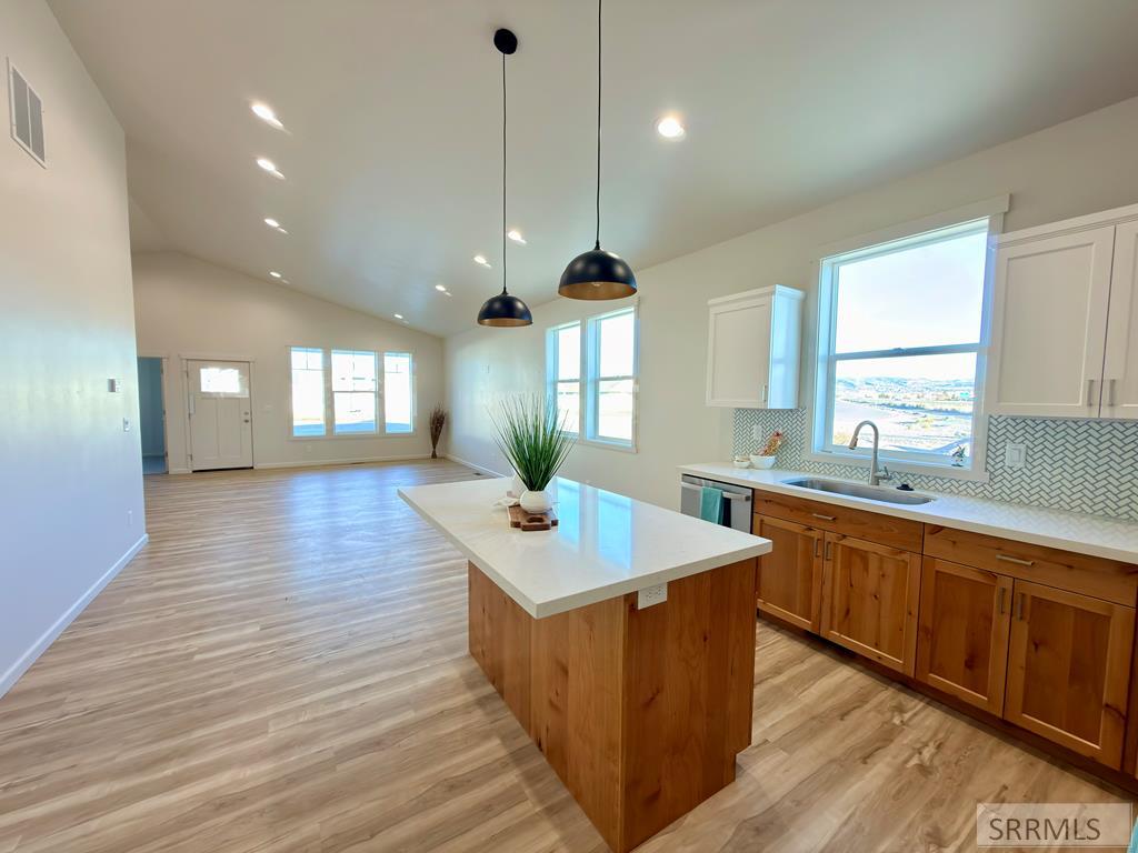 1073 Alpine Avenue Chubbuck, ID 83202 - Photo 12 of 34