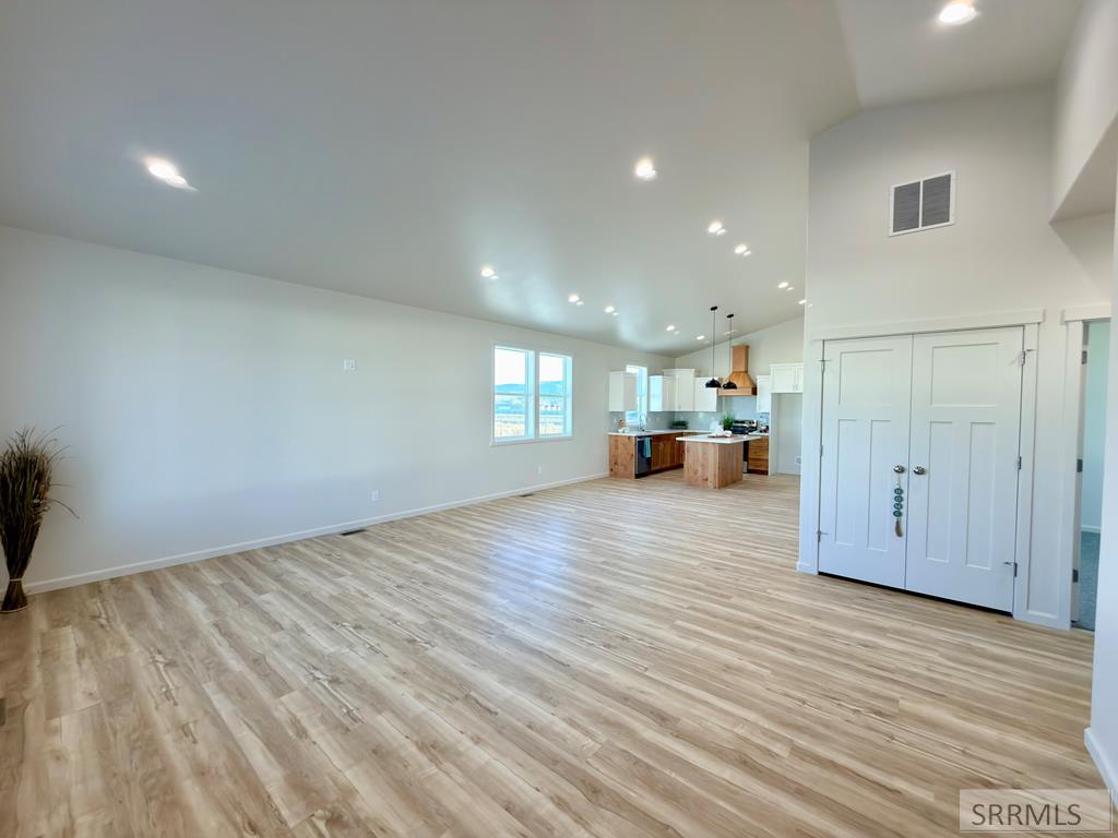 1073 Alpine Avenue Chubbuck, ID 83202 - Photo 5 of 34