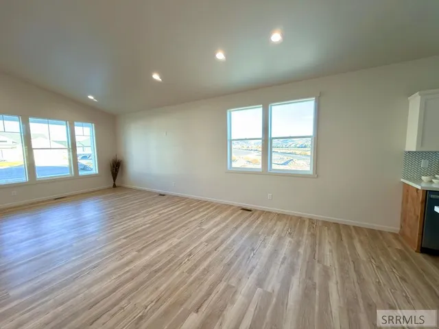 $374,900 | 1073 Alpine Avenue, Chubbuck, ID 83202