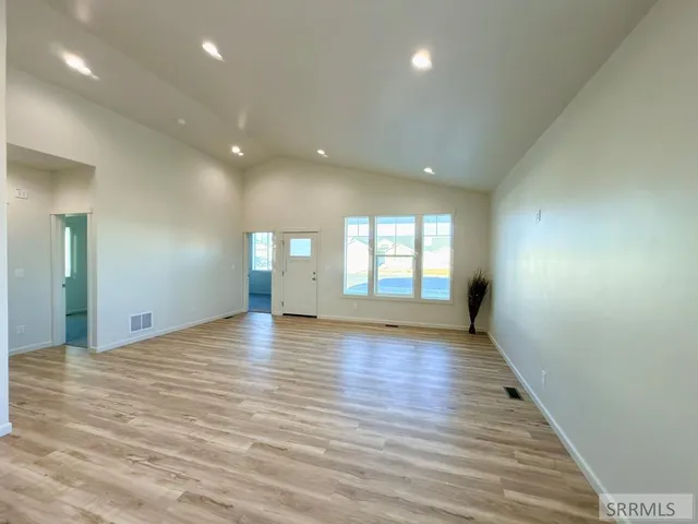 $374,900 | 1073 Alpine Avenue, Chubbuck, ID 83202