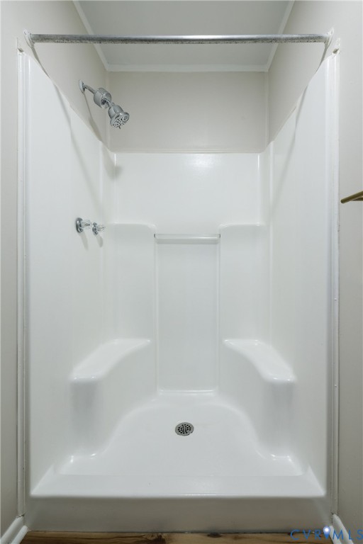 623 Colonial Avenue Colonial Heights, VA 23834 - Photo 30 of 44 a bathroom with a bathtub
