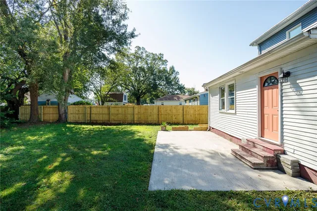 $285,000 | 623 Colonial Avenue, Colonial Heights, VA 23834