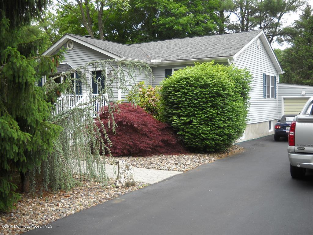 708 Monmouth Road Cream Ridge, NJ 08514 - Photo 3 of 24 Dilts 708 Monmouth Rd 003 (Medium) - Cop