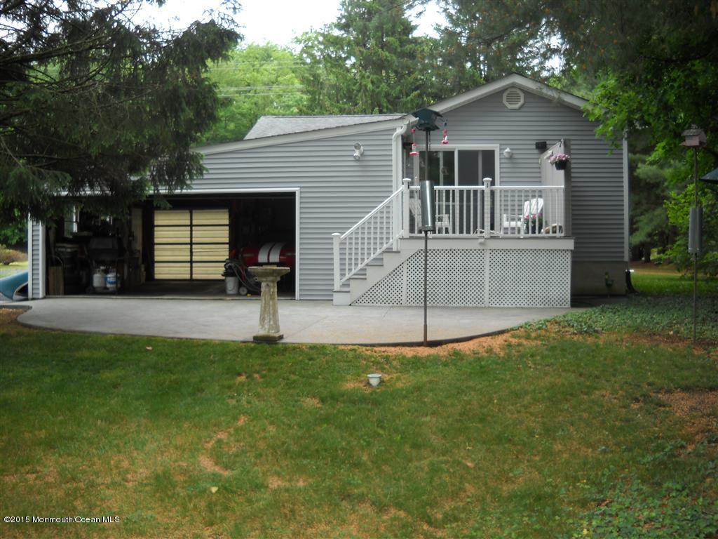 708 Monmouth Road Cream Ridge, NJ 08514 - Photo 4 of 24 Dilts 708 Monmouth Rd 006 (Medium) - Cop
