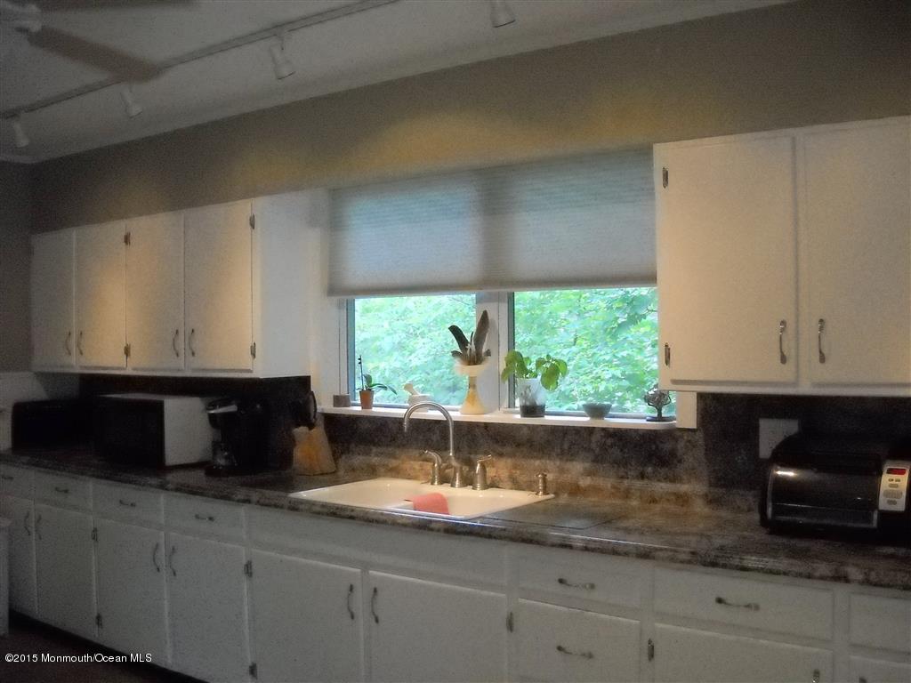 708 Monmouth Road Cream Ridge, NJ 08514 - Photo 8 of 24 Dilts 708 Monmouth Rd 011 (Medium) - Cop