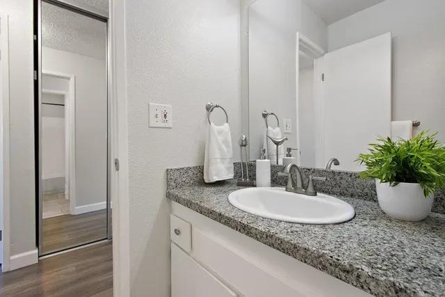$349,000 | 1060 Oak Grove Road, Unit 59, Concord, CA 94518