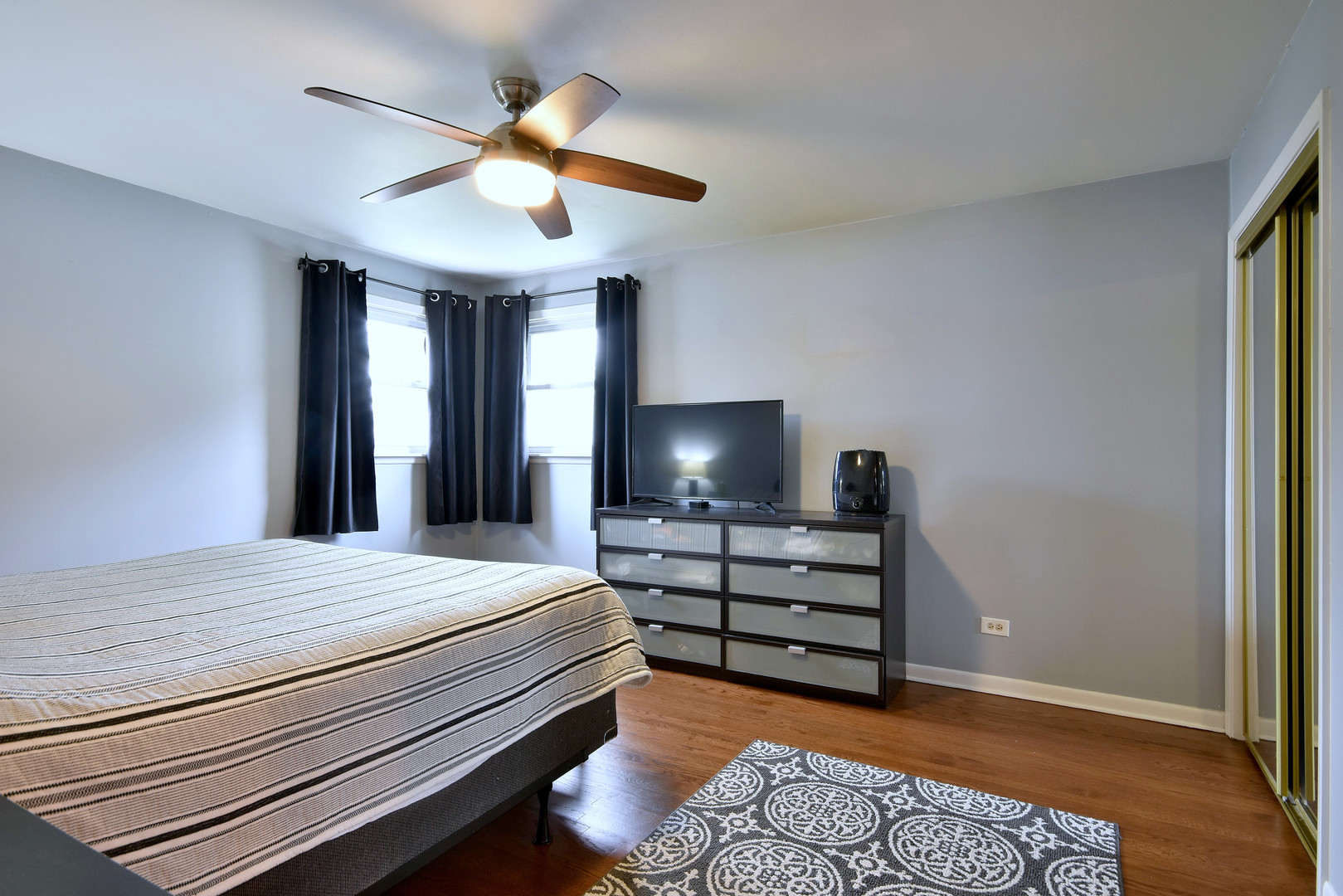 804 North Willow Road Elmhurst, IL 60126 - Photo 15 of 30 Gallery Image 15