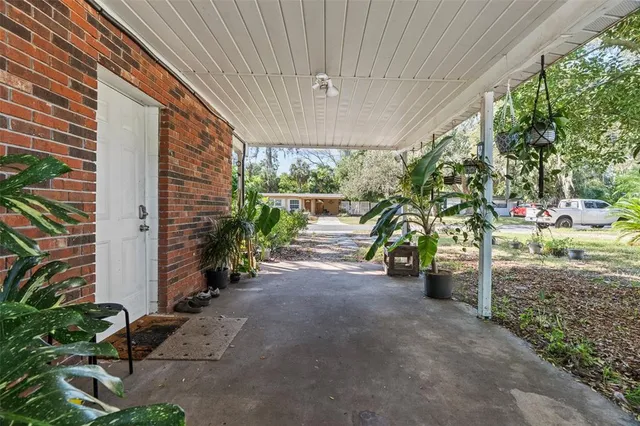 a view of a back yard of the house