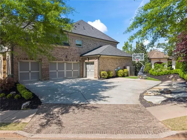 $2,095,000 | 490 Belada Boulevard, Atlanta, GA 30342