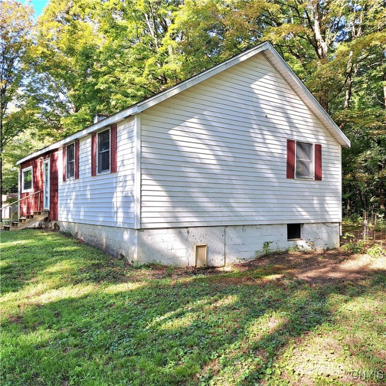 4401 Lee Center Taberg Road Annsville, NY 13471 - Photo 3 of 17