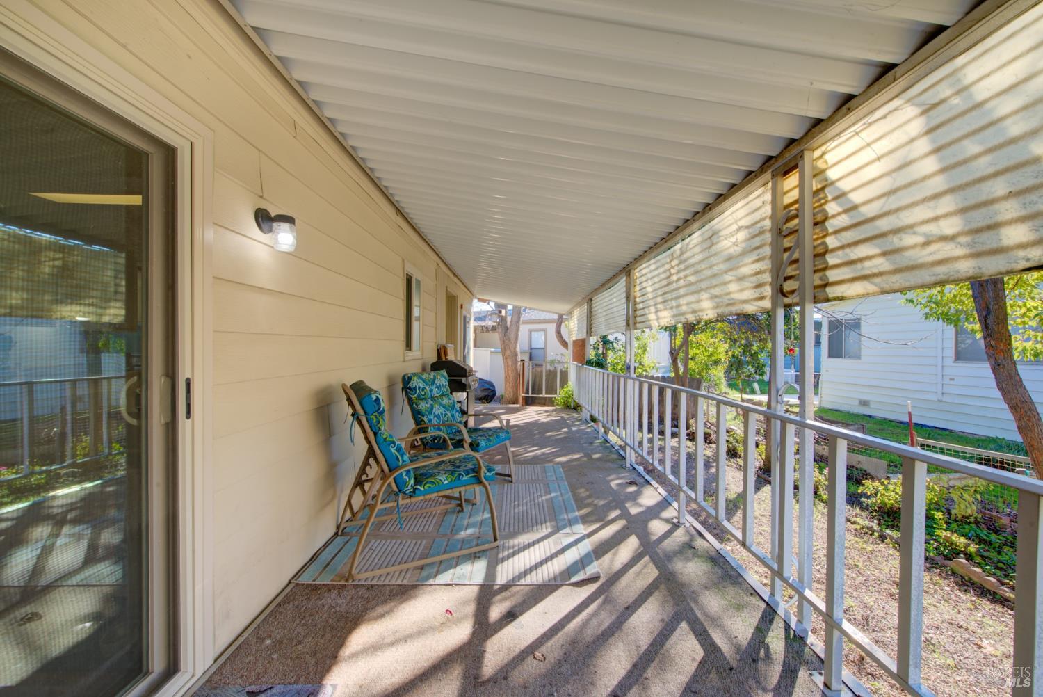 199 Lemon Tree Circle Vacaville, CA 95687 - Photo 7 of 56 Front Patio