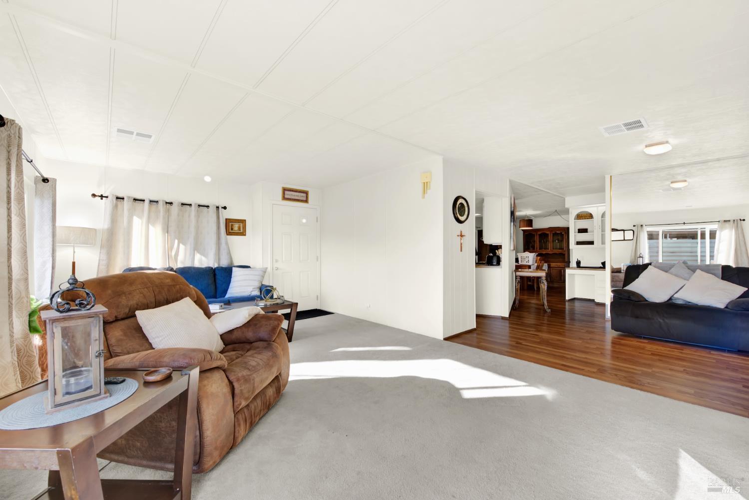 199 Lemon Tree Circle Vacaville, CA 95687 - Photo 8 of 56 Living Area is spacious