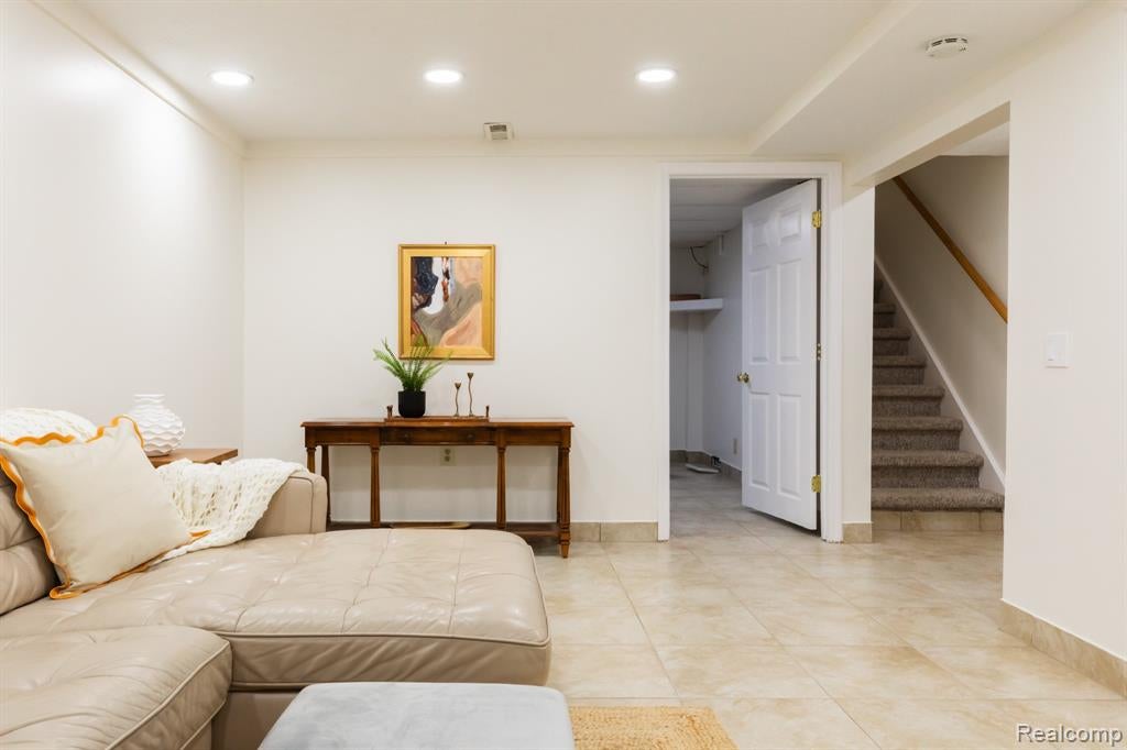 3882 Okemos Road Okemos, MI 48864 - Photo 34 of 50 Gallery Image 34