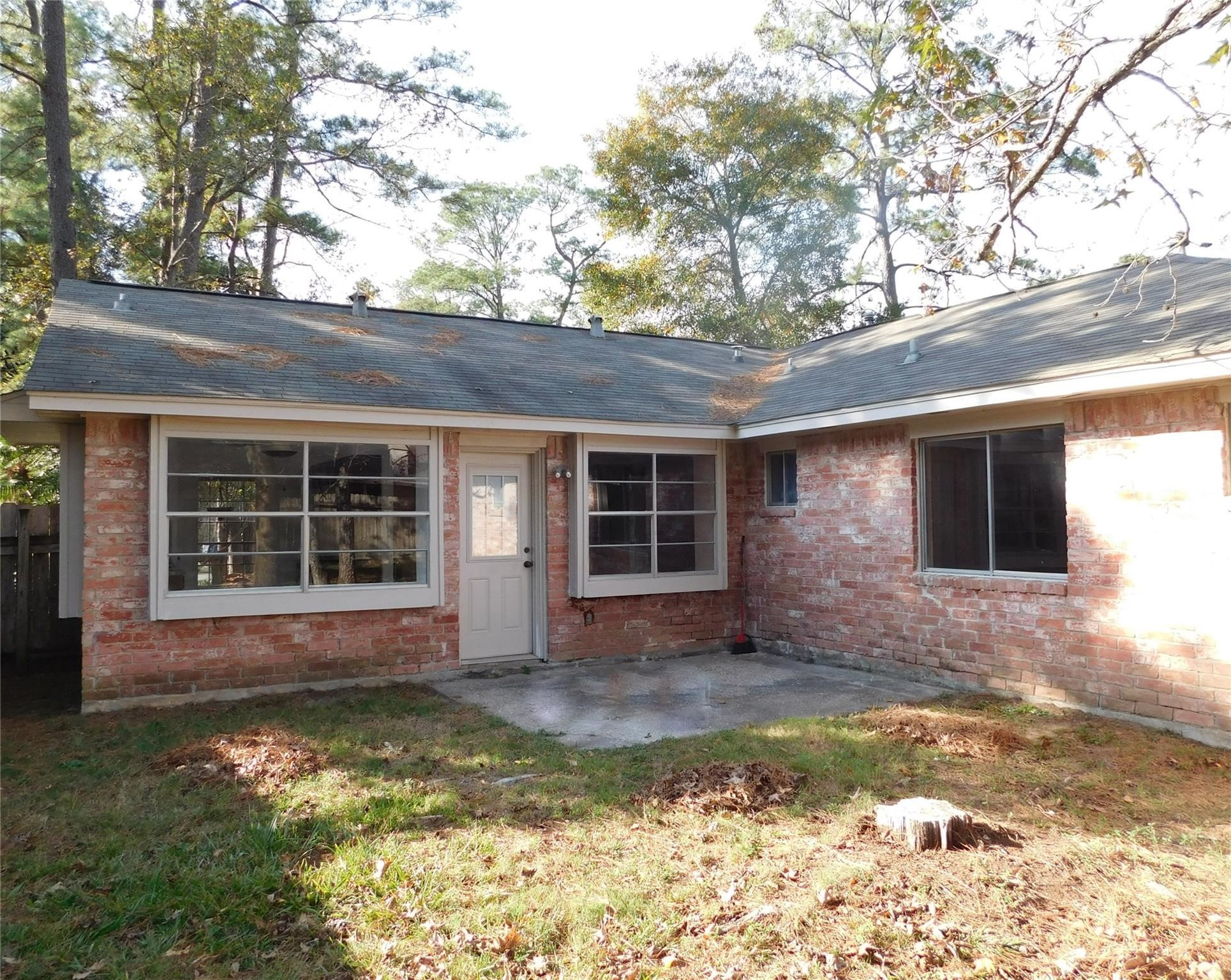 22314 Falvel Drive Spring, TX 77389 - Photo 12 of 12 a front view of a house with a yard