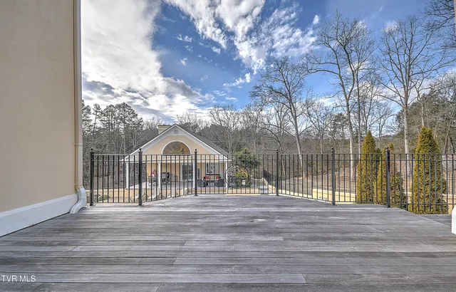 $1,850,000 | 408 Fairway Estates Drive, Blountville, TN 37617
