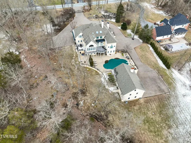 $1,850,000 | 408 Fairway Estates Drive, Blountville, TN 37617