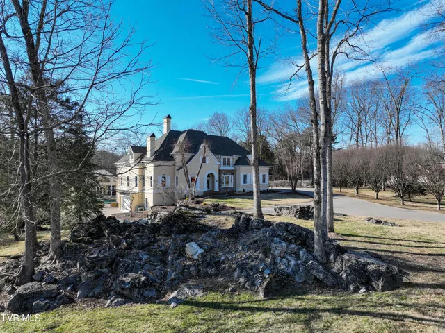 $1,850,000 | 408 Fairway Estates Drive, Blountville, TN 37617