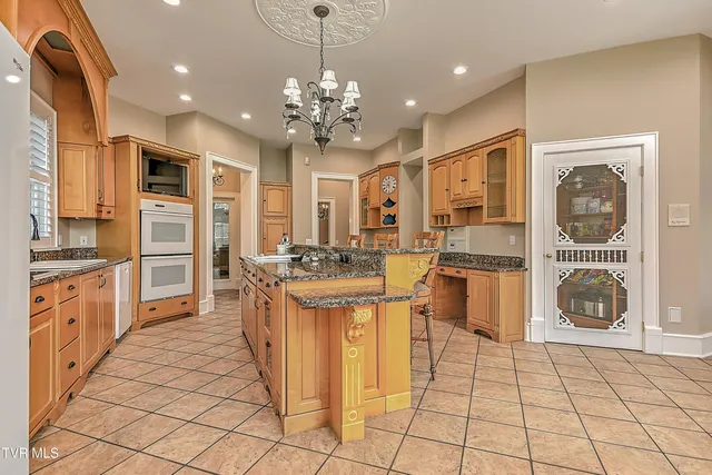 $1,850,000 | 408 Fairway Estates Drive, Blountville, TN 37617