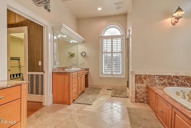 $1,850,000 | 408 Fairway Estates Drive, Blountville, TN 37617