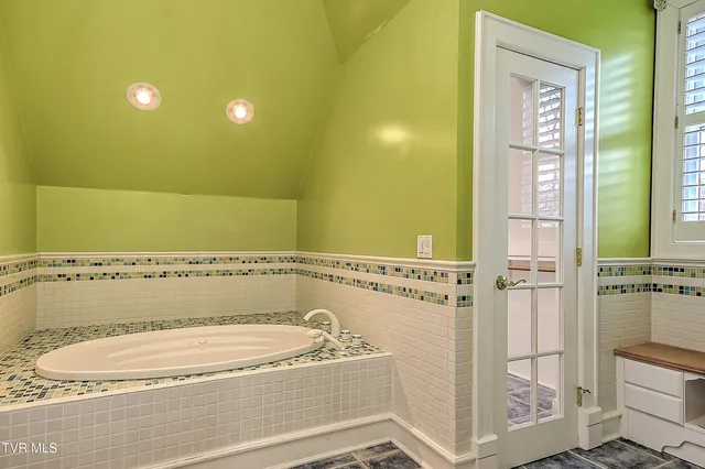 $1,850,000 | 408 Fairway Estates Drive, Blountville, TN 37617