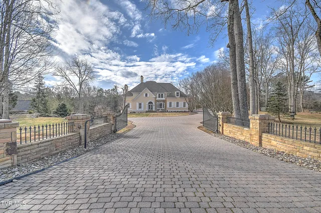 $1,850,000 | 408 Fairway Estates Drive, Blountville, TN 37617