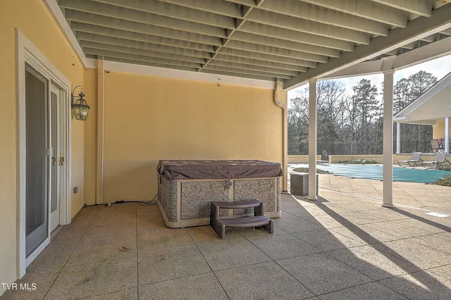 $1,850,000 | 408 Fairway Estates Drive, Blountville, TN 37617