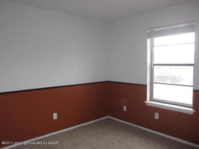 6215 Rutgers Street Amarillo, TX 79109 - Photo 7 of 11 Bedroom 2
