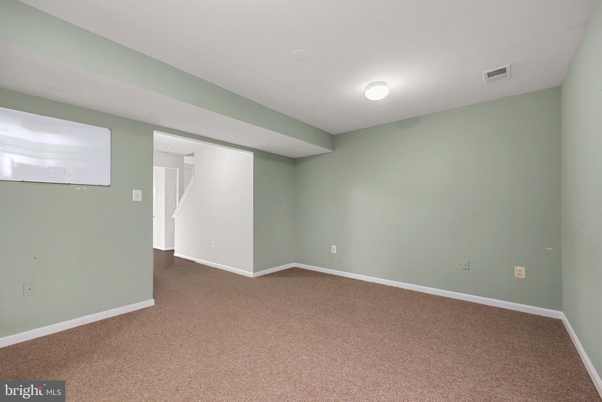 17381 Sligo Loop Dumfries, VA 22026 - Photo 23 of 32