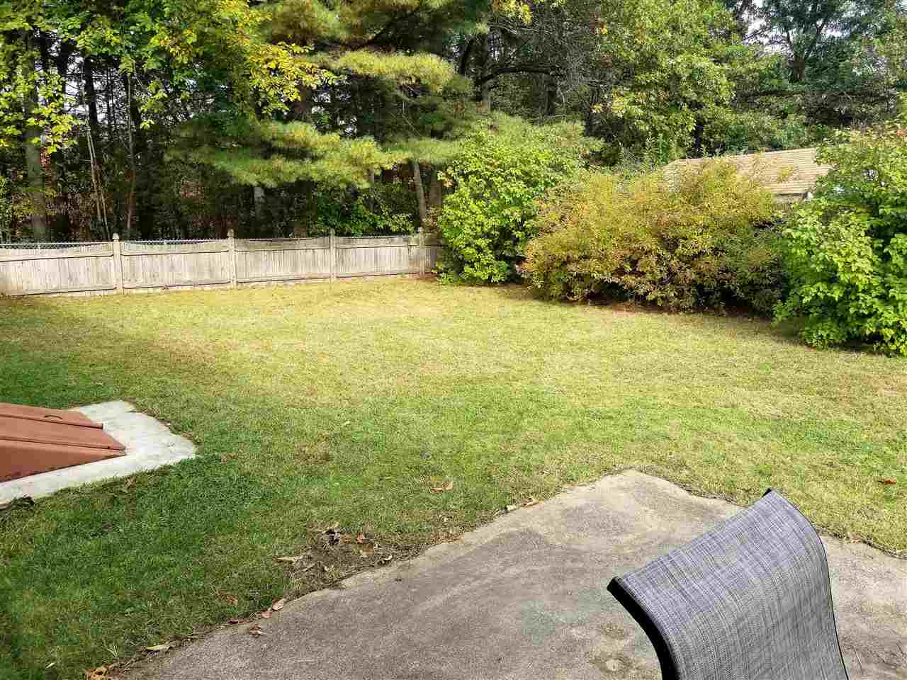 272 Lund Road Nashua, NH 03060 - Photo 15 of 17