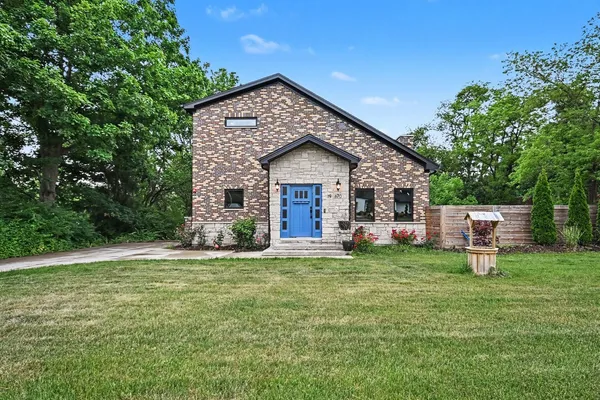 $915,000 | 19-w676 99th Street, Lemont, IL 60439
