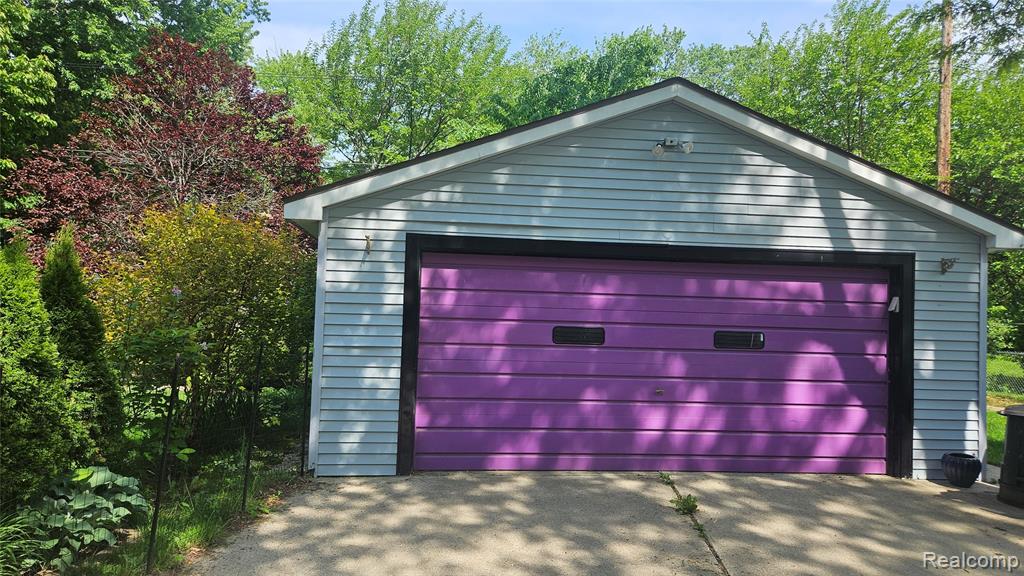 211 Starr Avenue Pontiac, MI 48341 - Photo 6 of 33
