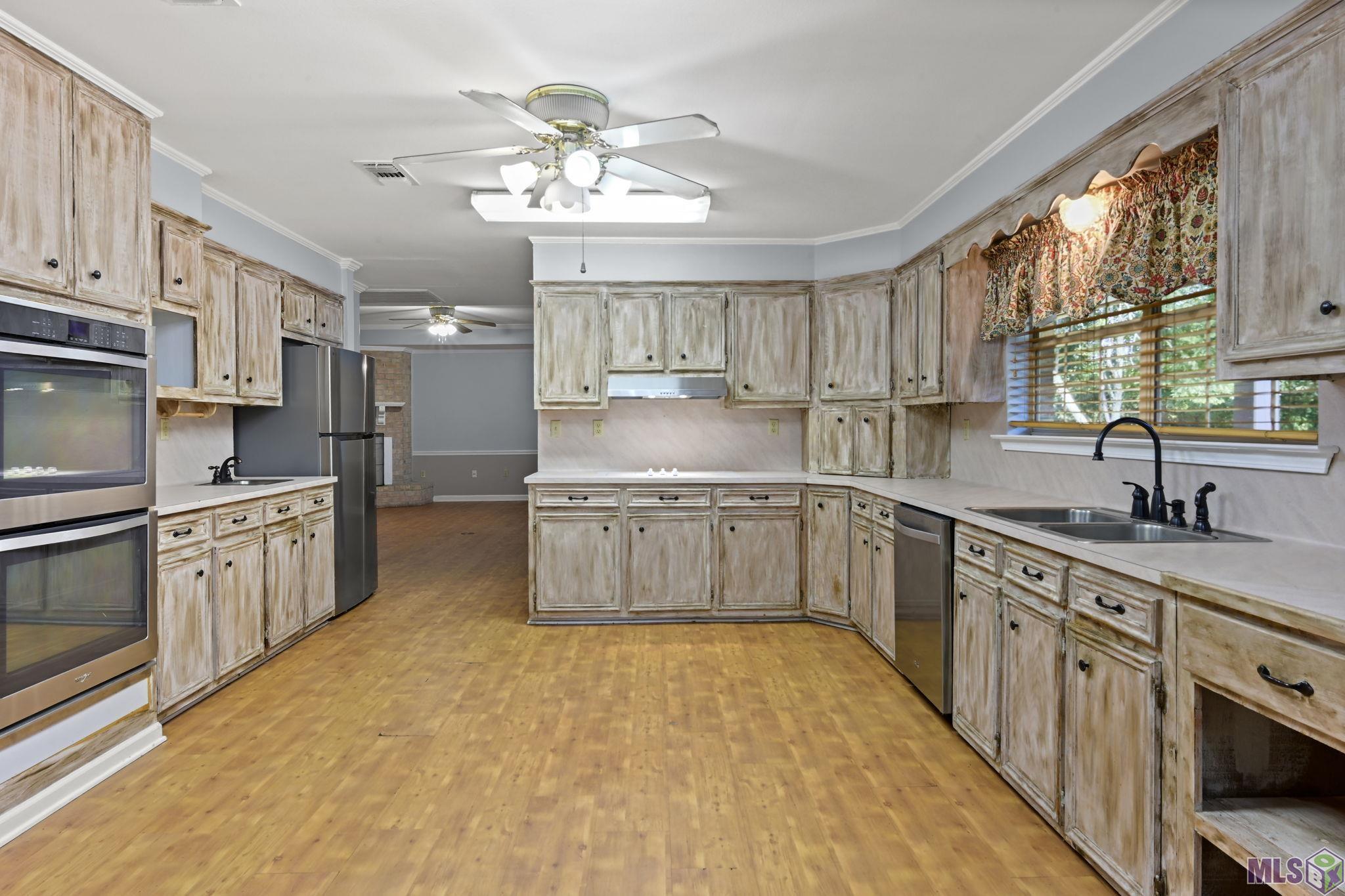 1072 Rollins Road Zachary, LA 70791 - Photo 3 of 18 Gallery Image 3