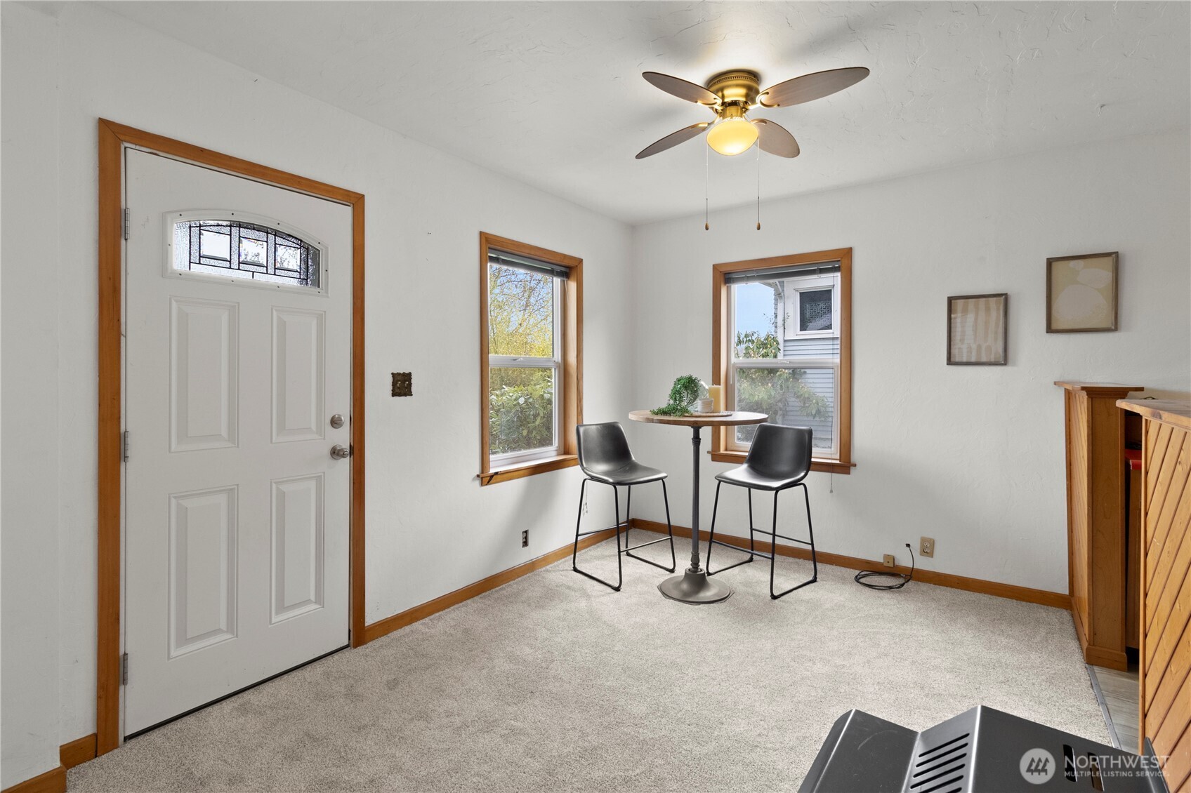 2431 Franklin Street Bellingham, WA 98225 - Photo 2 of 26 a work room with furniture and a window