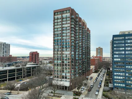 $275,000 | 4170 North Marine Drive, Unit 10D, Chicago, IL 60613