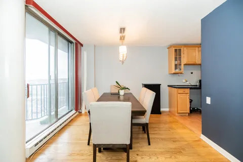 $275,000 | 4170 North Marine Drive, Unit 10D, Chicago, IL 60613