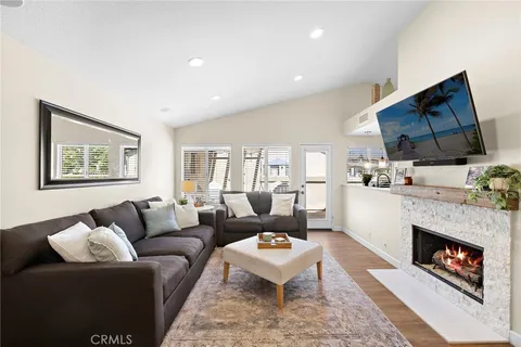 $699,900 | 26433 Portola, Mission Viejo, CA 92692