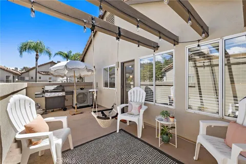 $699,900 | 26433 Portola, Mission Viejo, CA 92692