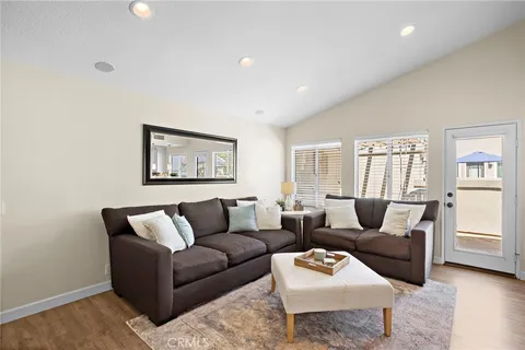 $699,900 | 26433 Portola, Mission Viejo, CA 92692