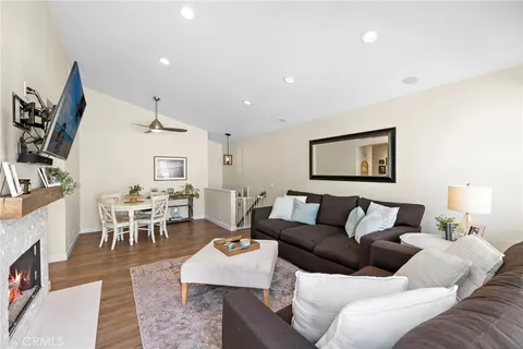 $699,900 | 26433 Portola, Mission Viejo, CA 92692