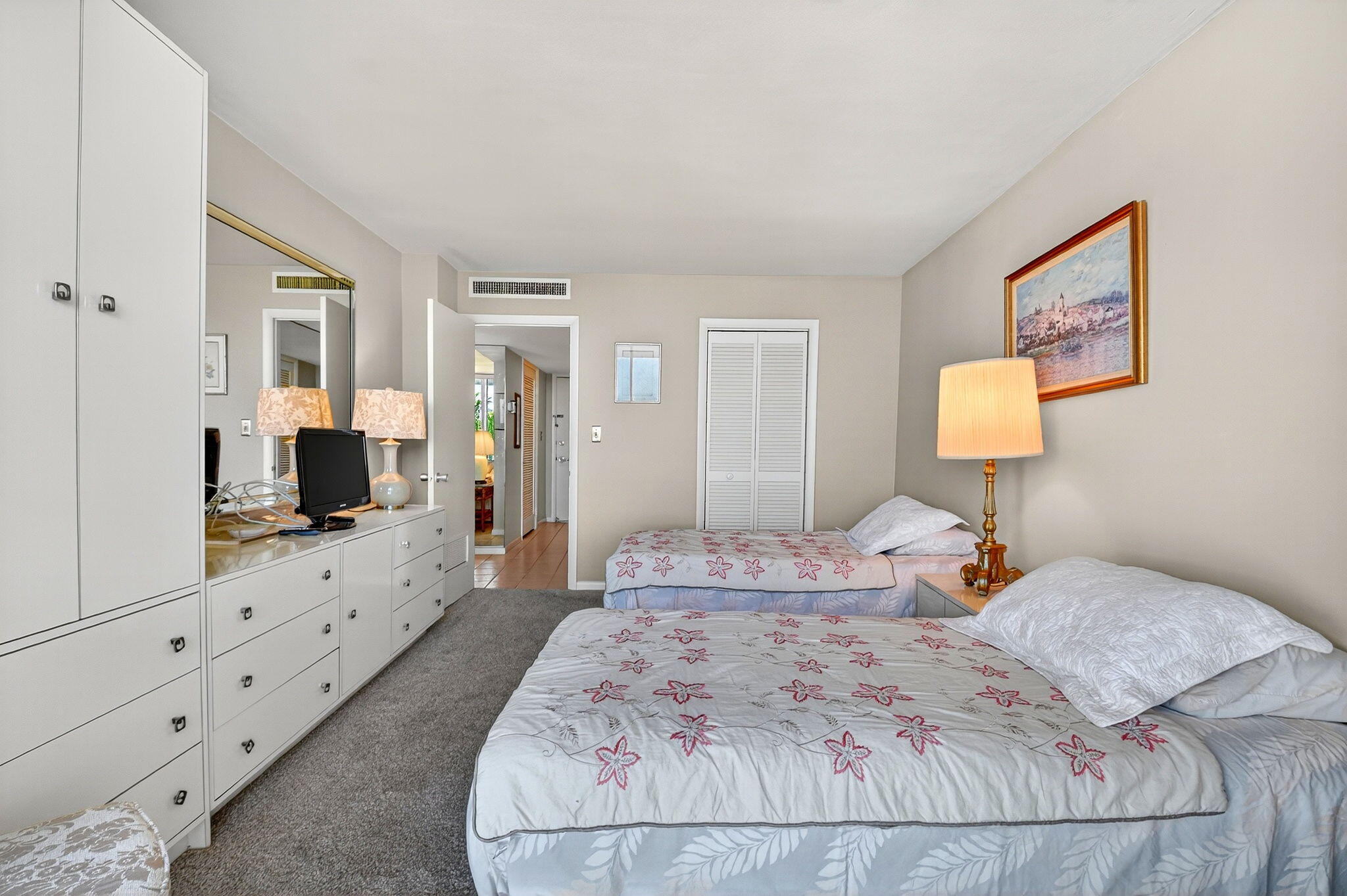 2505 South Ocean Boulevard, Unit 601 Palm Beach, FL 33480 - Photo 16 of 56 15-web-or-mls-DSC_5472