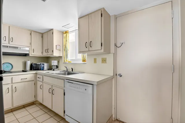 $3,750 | 2505 South Ocean Boulevard, Unit 601, Palm Beach, FL 33480