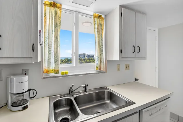 $3,750 | 2505 South Ocean Boulevard, Unit 601, Palm Beach, FL 33480