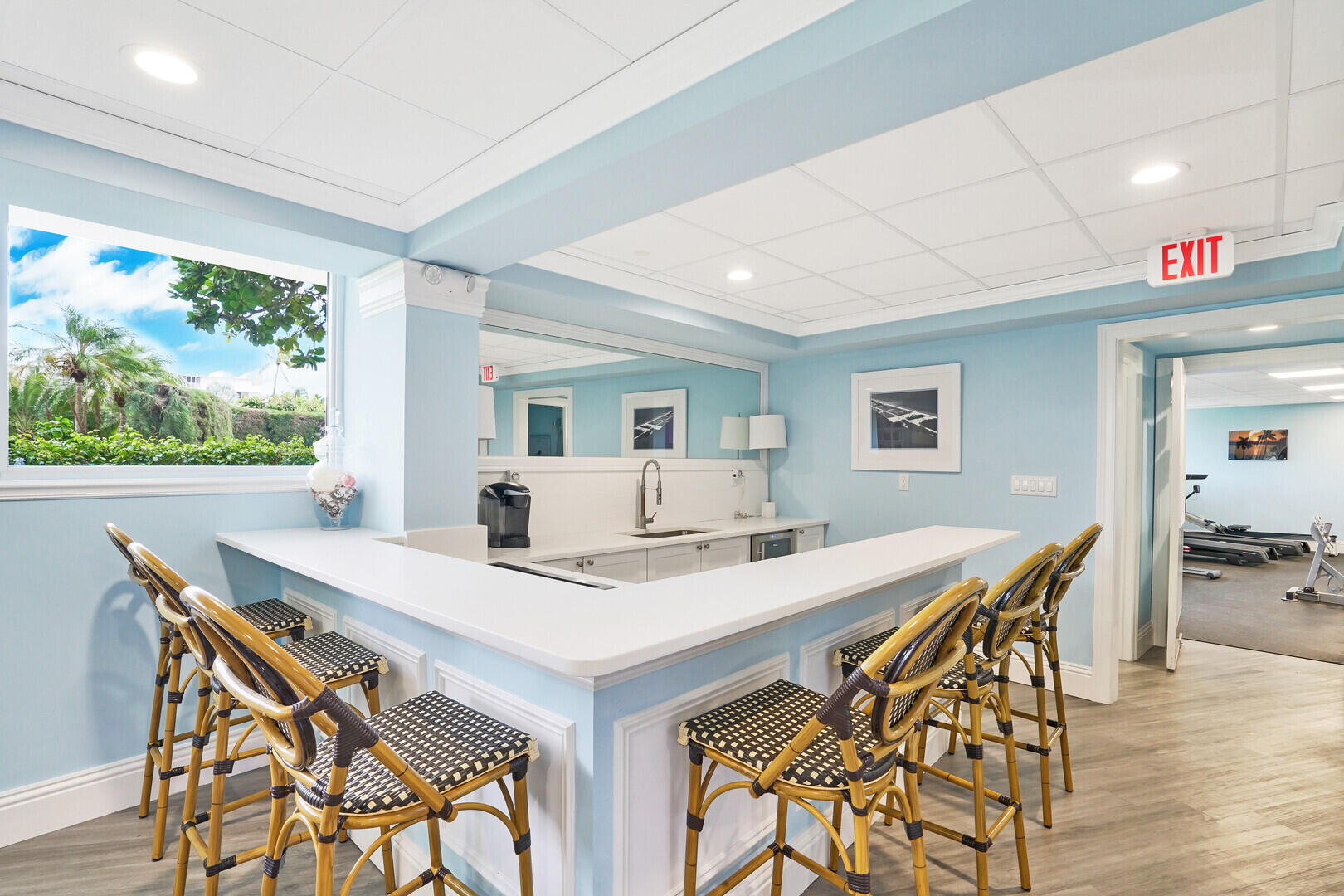 2505 South Ocean Boulevard, Unit 601 Palm Beach, FL 33480 - Photo 44 of 56 Club Bar