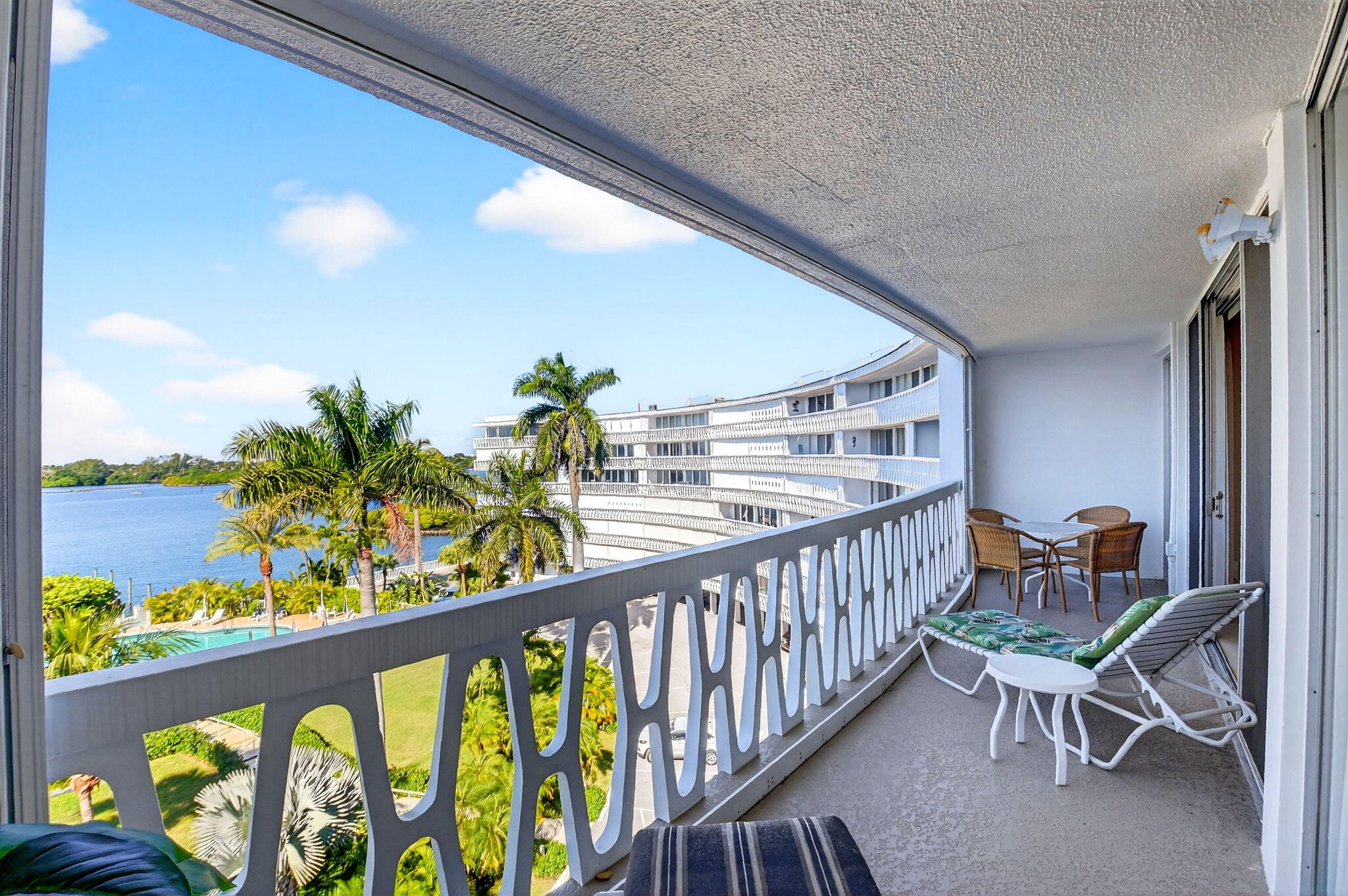 2505 South Ocean Boulevard, Unit 601 Palm Beach, FL 33480 - Photo 9 of 56 31-web-or-mls-DSC_5586 copy