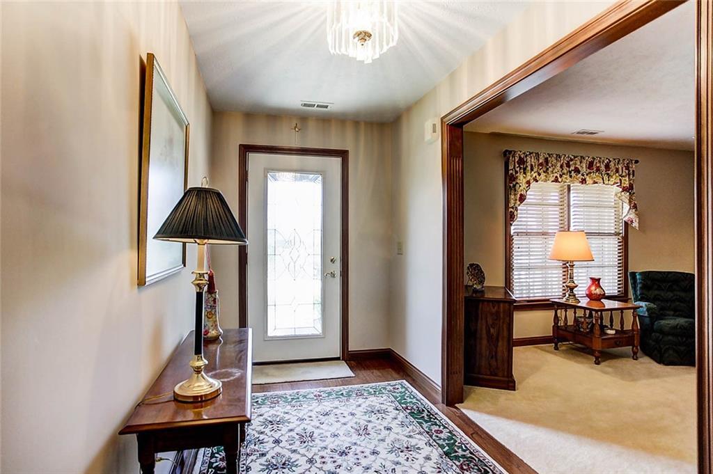 1918 Cattail, Unit 43 Springfield, OH 45502 - Photo 4 of 26 Gallery Image 4