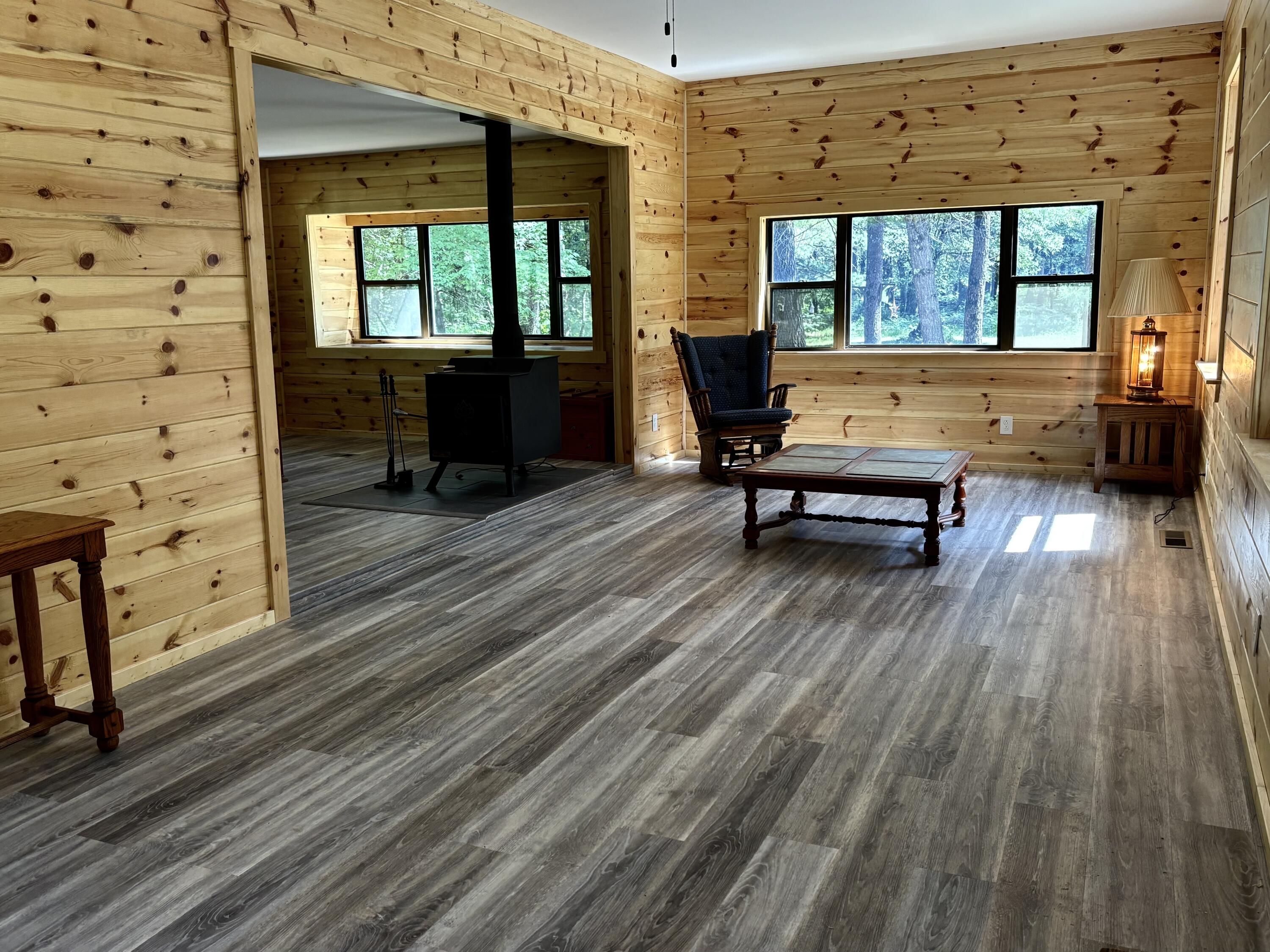 2594 South Forman Road Baldwin, MI 49304 - Photo 9 of 28 Livingtoom