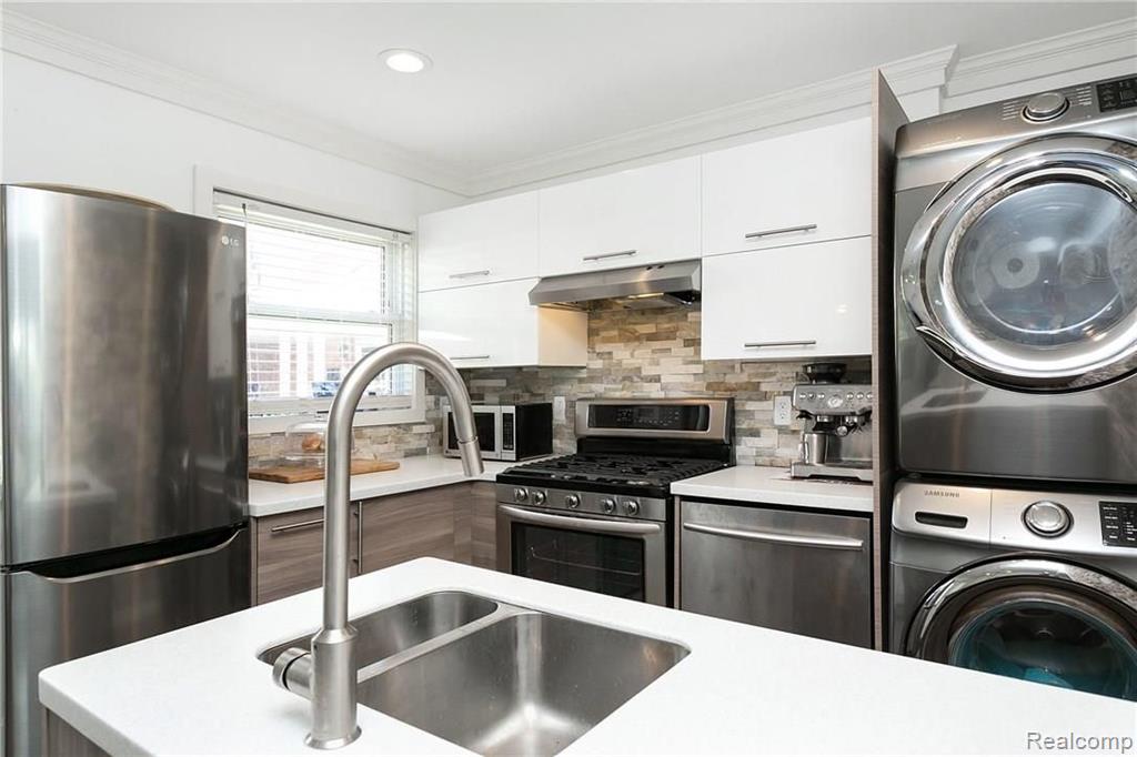2830 West 13 Mile Road Royal Oak, MI 48073 - Photo 13 of 23