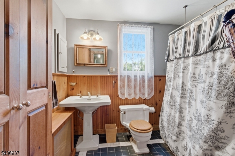60 Pleasant Run Road Flemington, NJ 08822 - Photo 27 of 48