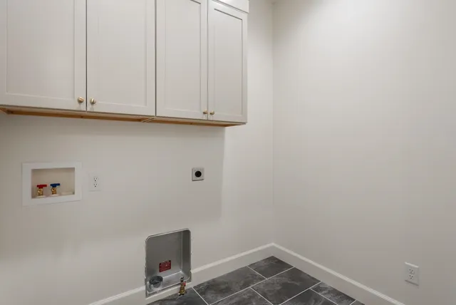 $789,900 | 7131 Alvie Lane, Bettendorf, IA 52722